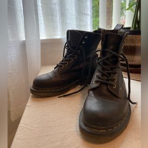 Dr. Martens 7.5